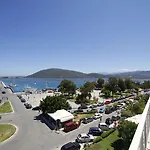 Hotel Nirikos