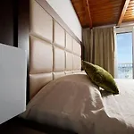 Nirikos Hotel