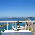 Nirikos Hotel