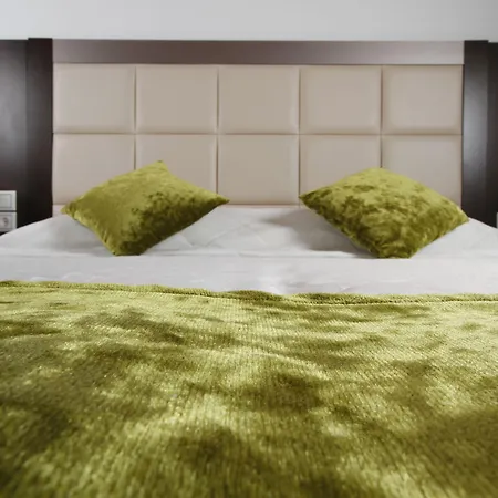 Nirikos Hotel 2*