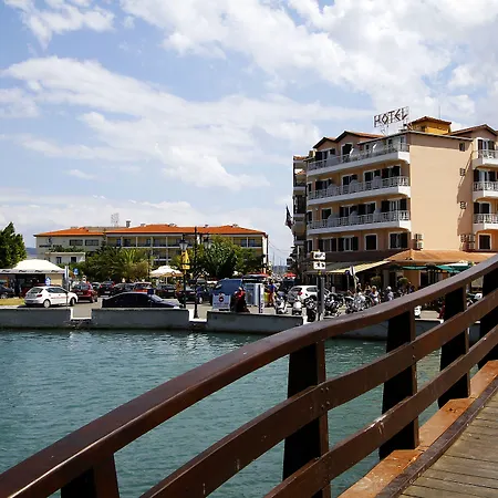 Hotel Nirikos 2*