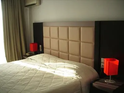 فندق Nirikos 2*